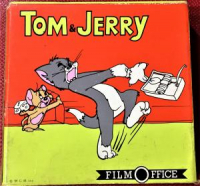 TOM JERRY RENKLİ ÇİZGİ FİLM SÜPER 8 MM KENDİ ORJİNAL RESİMLİ KUTUSUNDA