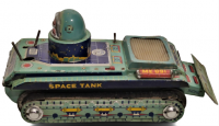 1970 SPACE TANK M0-91 TOYS PİLLİ AKSİYONLU HAREKETLİ ROBOT PALETLİ TENEKE UZAY ARACI OYUNCAK